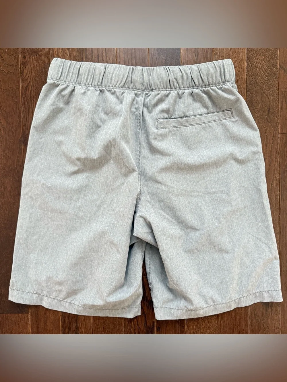 Old Navy Boys Lightweight Gray Shorts Size 14/16 (Fits Like 14)
